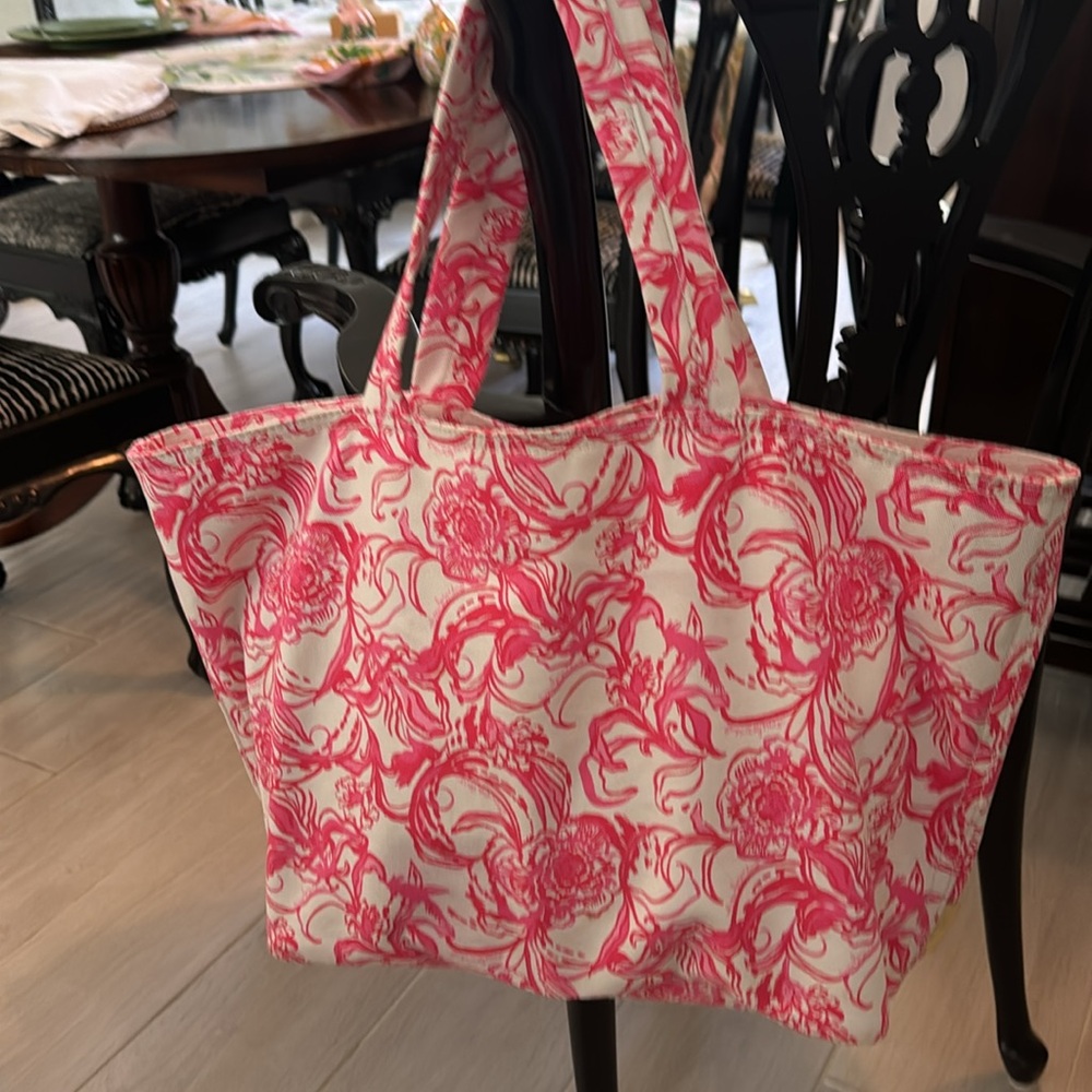 Lilly Pulitzer pink tote